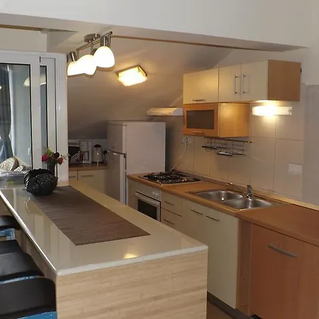 - Diklo 12854c Apartamento Zadar